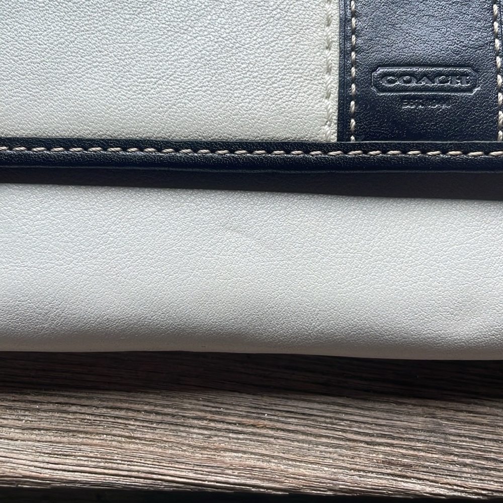 Authentic Coach White Black Genuine Leather Wallet Clutch Blue Lining - Picture 6 of 10